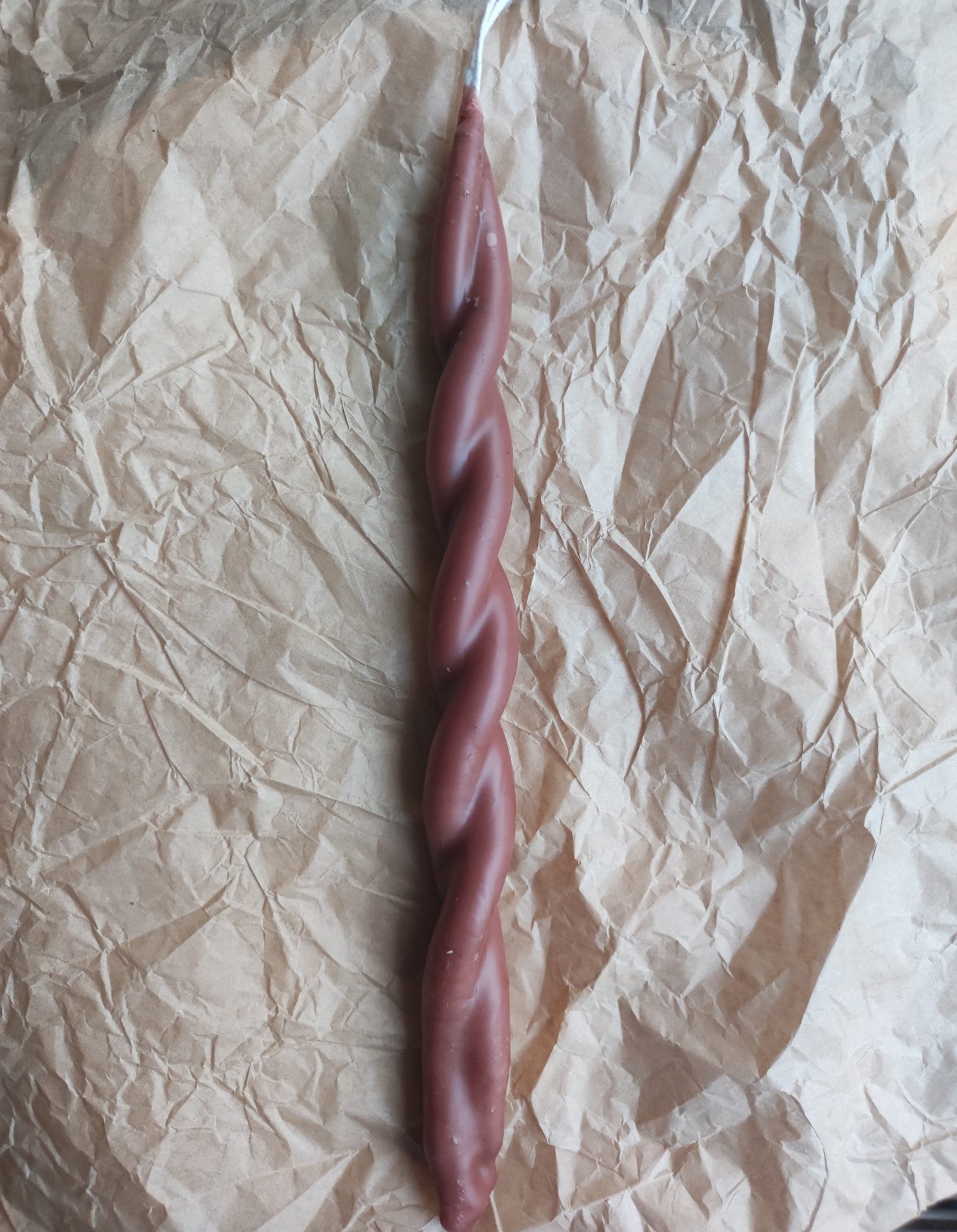 Beeswax candle twisted Rosehip