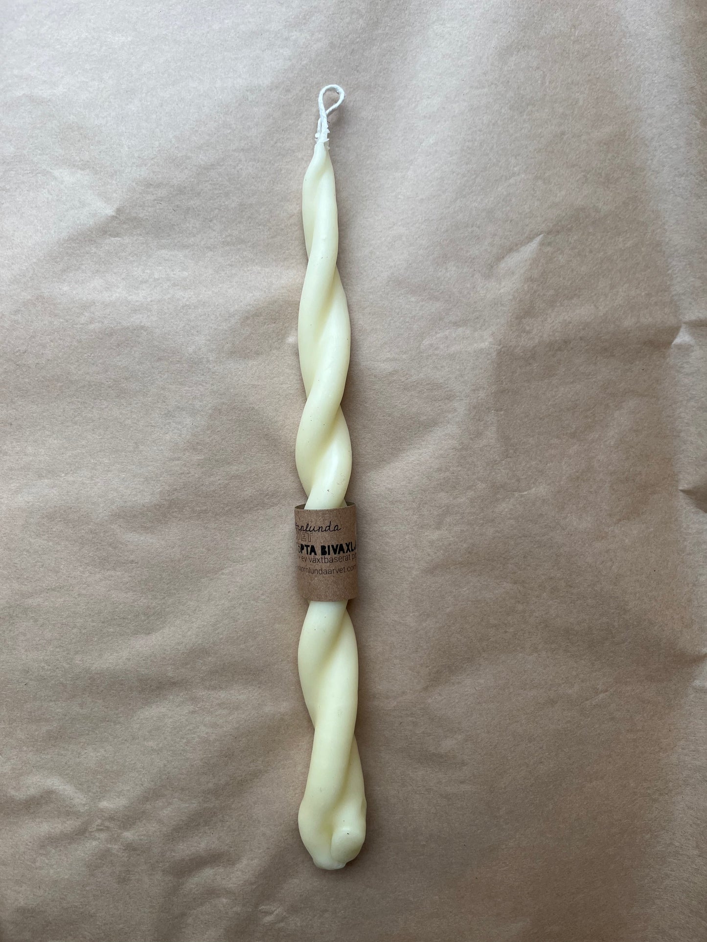 Beeswax candle twisted Rosehip